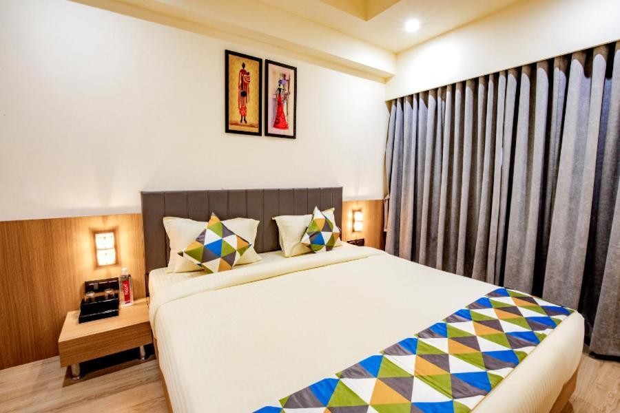 Hotel Nexus Rajkot Exteriör bild